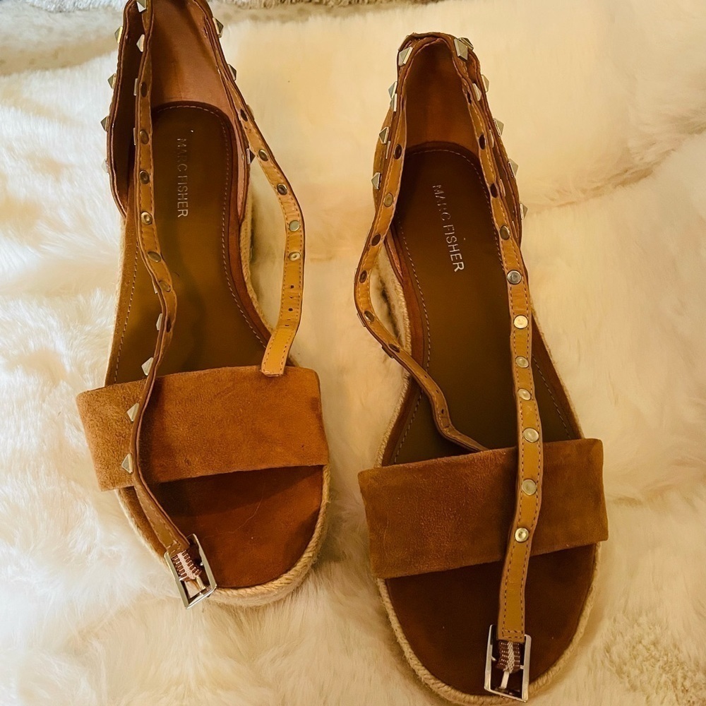 MARC FISHER BROWN SUEDE SANDALS WITH SILVER STUD WRAP AROUND ANKLE SIZE 8.5 - Picture 10 of 10